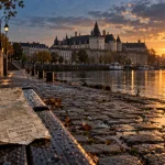 Visite patrimoine Nantes : Château des ducs de Bretagne et grue Titan au bord de la Loire